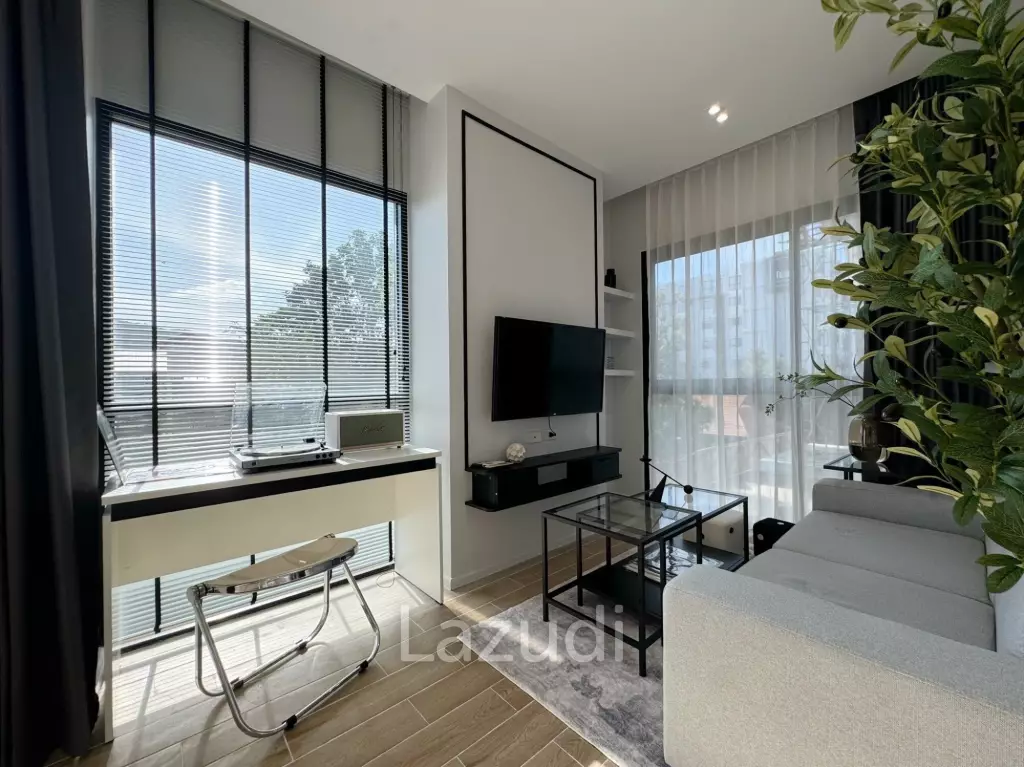 Renovated 1-Bedroom 40 SQ.M At Dlux Condominium For Sale