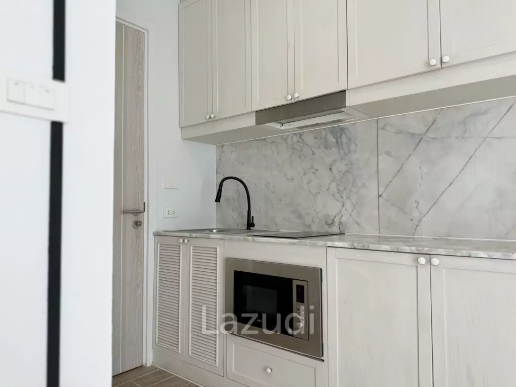 Renovated 1-Bedroom 40 SQ.M At Dlux Condominium For Sale