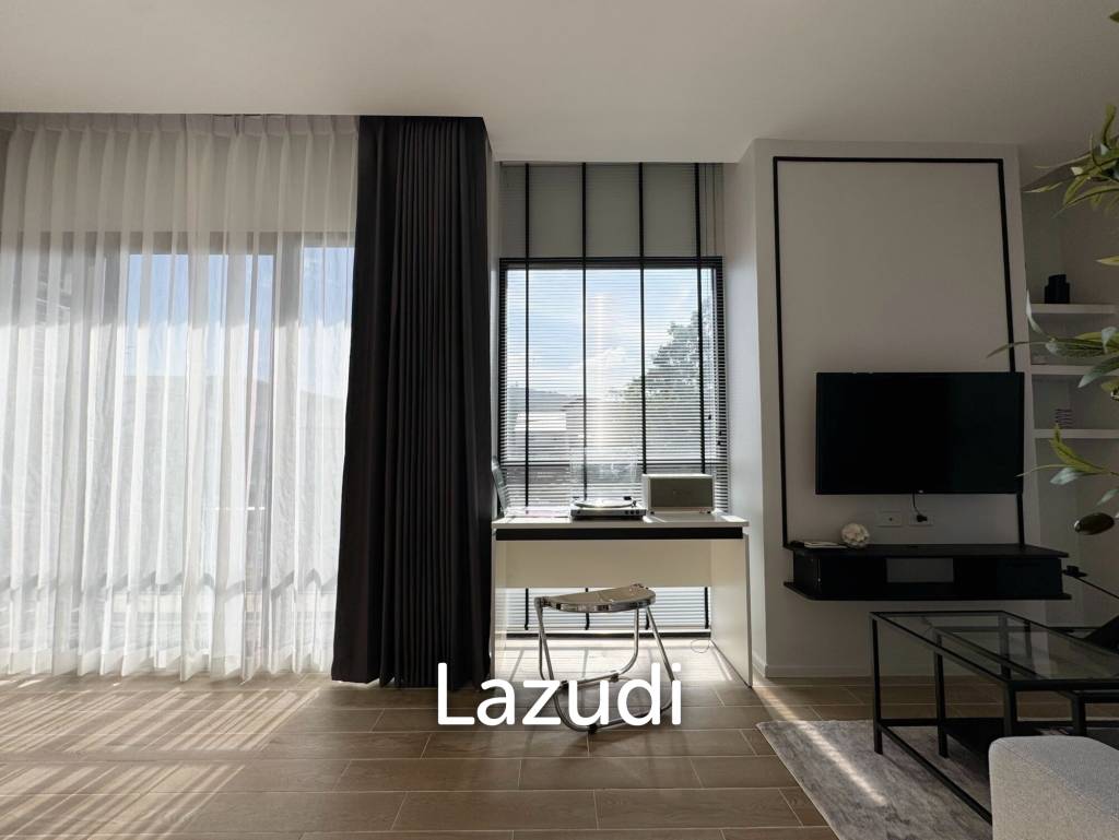 Renovated 1-Bedroom 40 SQ.M At Dlux Condominium For Sale