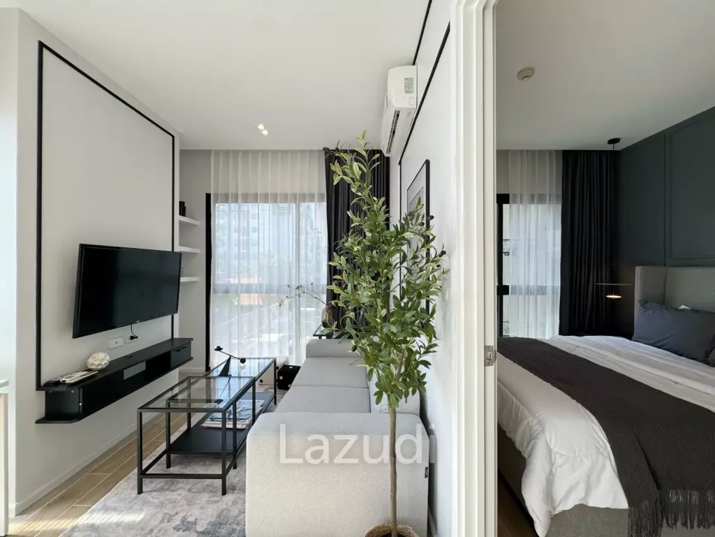 Renovated 1-Bedroom 40 SQ.M At Dlux Condominium For Sale
