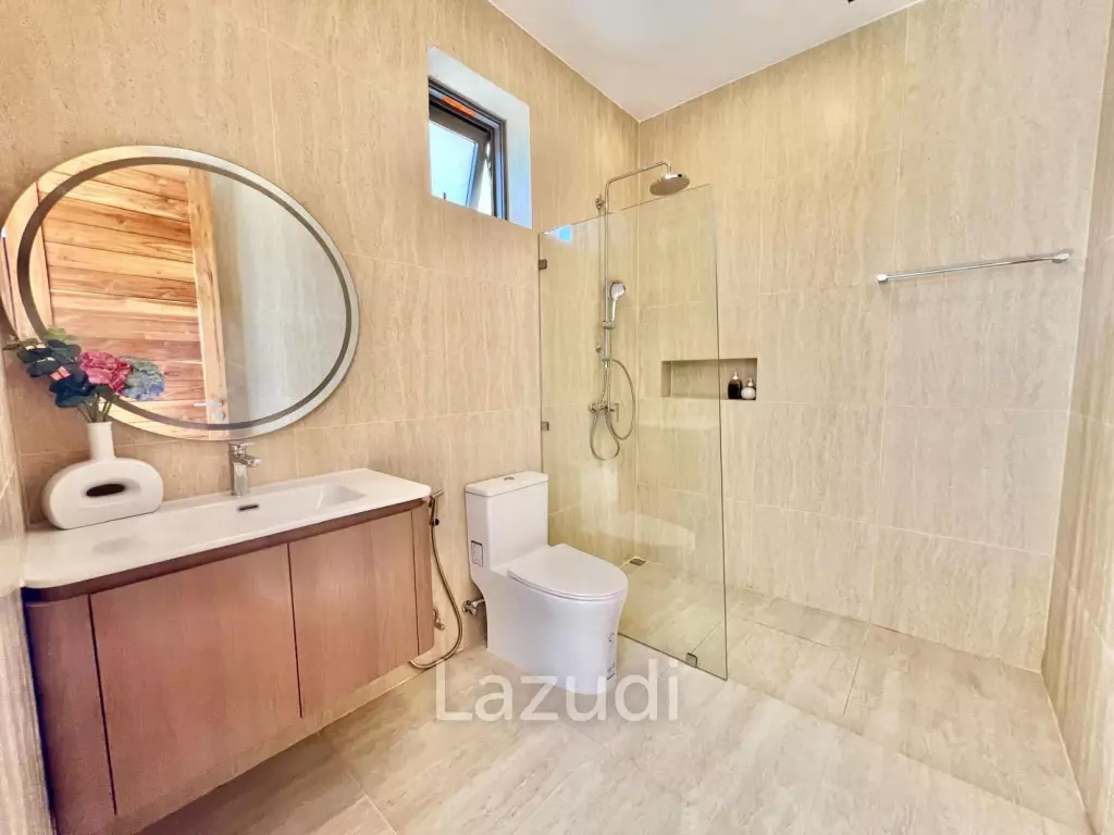 [Ready to Move-In] 3-Bed Villa in Mae Nam, Koh Samui