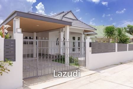 BAAN SUK SABAI 1 : 3 bed renovated villa