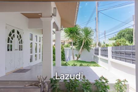 BAAN SUK SABAI 1 : 3 bed renovated villa