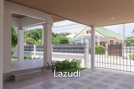 BAAN SUK SABAI 1 : 3 bed renovated villa