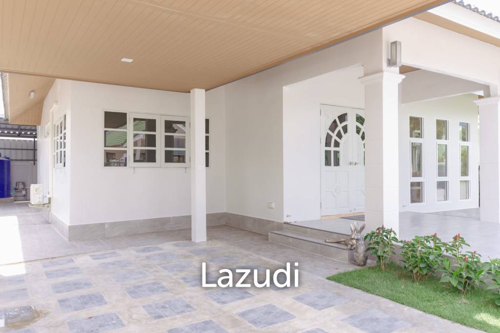 BAAN SUK SABAI 1 : 3 bed renovated villa