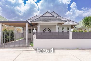BAAN SUK SABAI 1 : 3 bed renovated villa