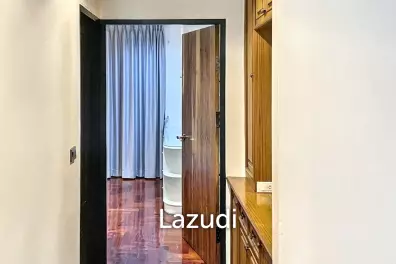 3 Bedrooms 3 Bathrooms 193 SQ.M Baan Prompong