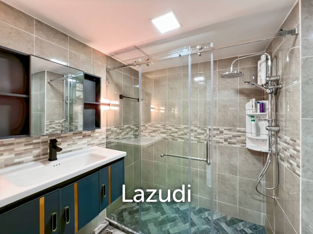 Seaview Studio Condo in V.I.P. Chain Cha-Am