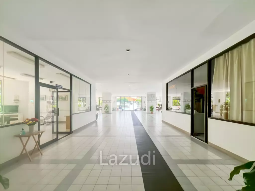 Seaview Studio Condo in V.I.P. Chain Cha-Am
