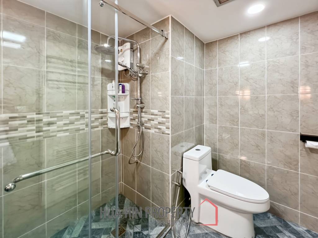 Seaview Studio Condo in V.I.P. Chain Cha-Am