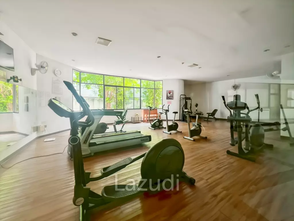Seaview Studio Condo in V.I.P. Chain Cha-Am