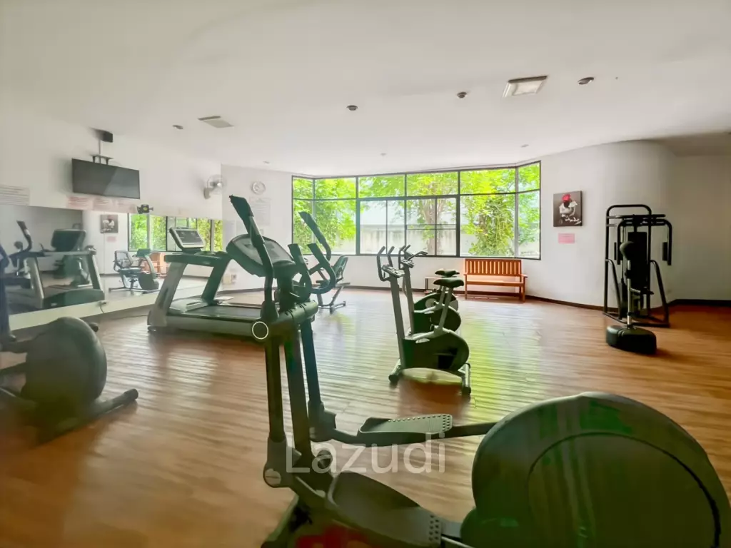 Seaview Studio Condo in V.I.P. Chain Cha-Am
