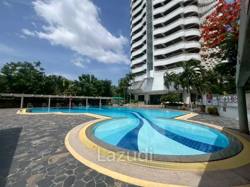 Seaview Studio Condo in V.I.P. Chain Cha-Am