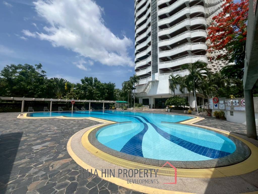 Seaview Studio Condo in V.I.P. Chain Cha-Am