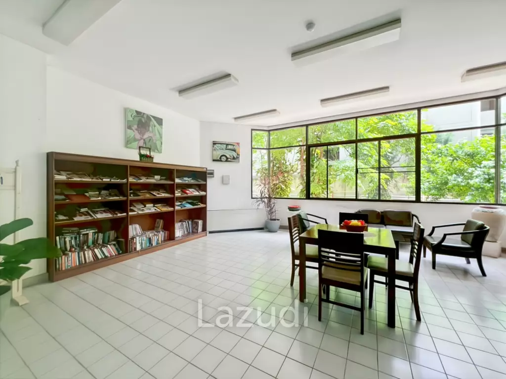 Seaview Studio Condo in V.I.P. Chain Cha-Am