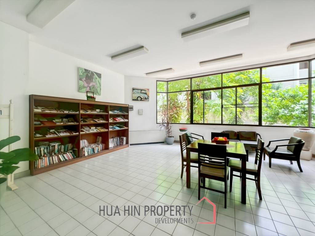 Seaview Studio Condo in V.I.P. Chain Cha-Am