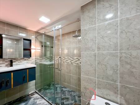 Seaview Studio Condo in V.I.P. Chain Cha-Am