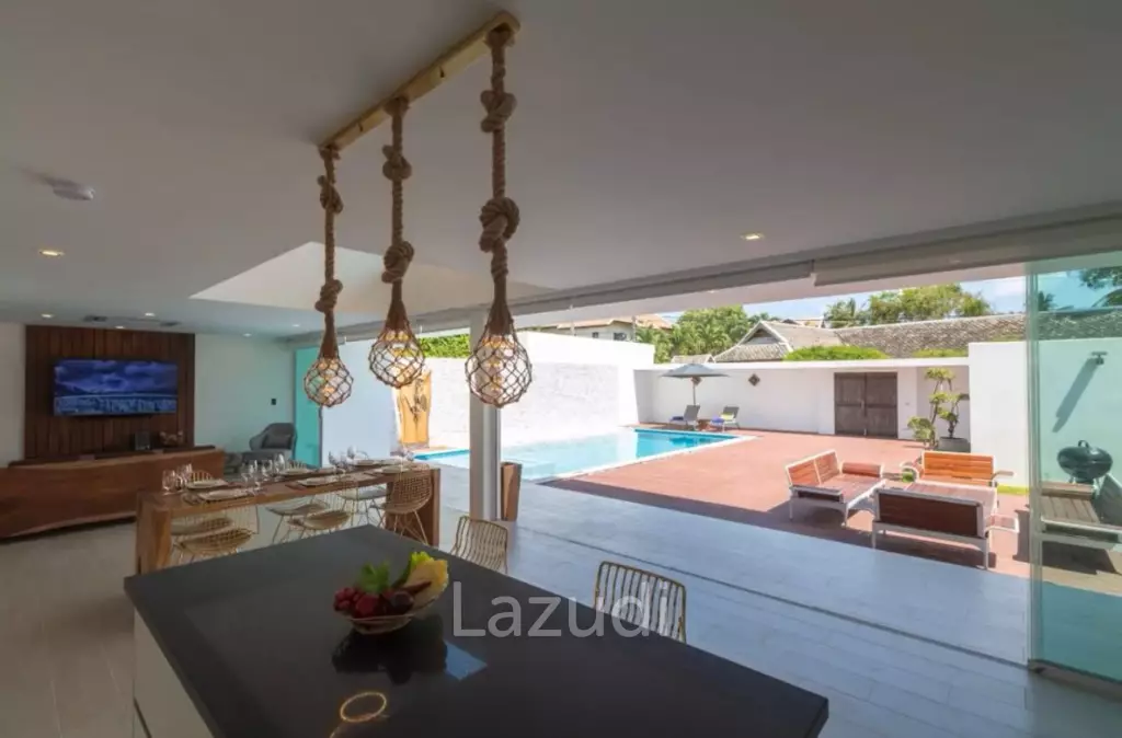 Modern 3-Bedroom Villa for Rent in the Heart of Bang Rak, Koh Samui
