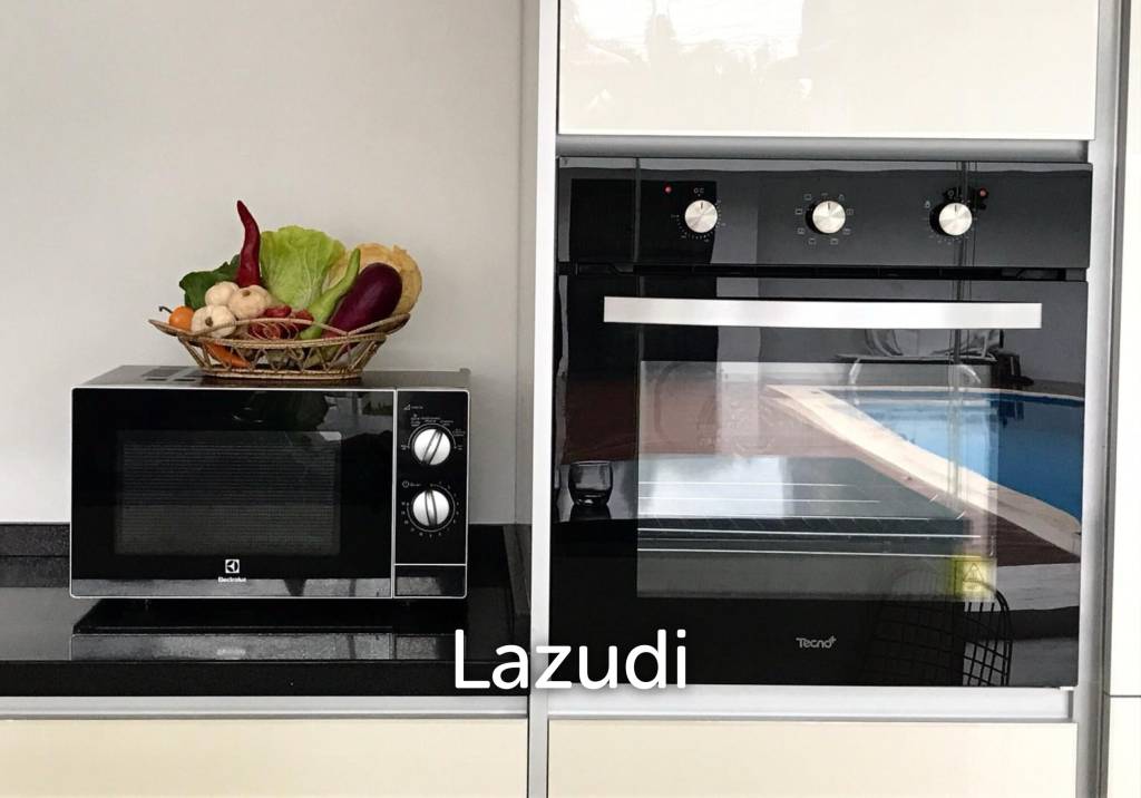 Modern 3-Bedroom Villa for Rent in the Heart of Bang Rak, Koh Samui