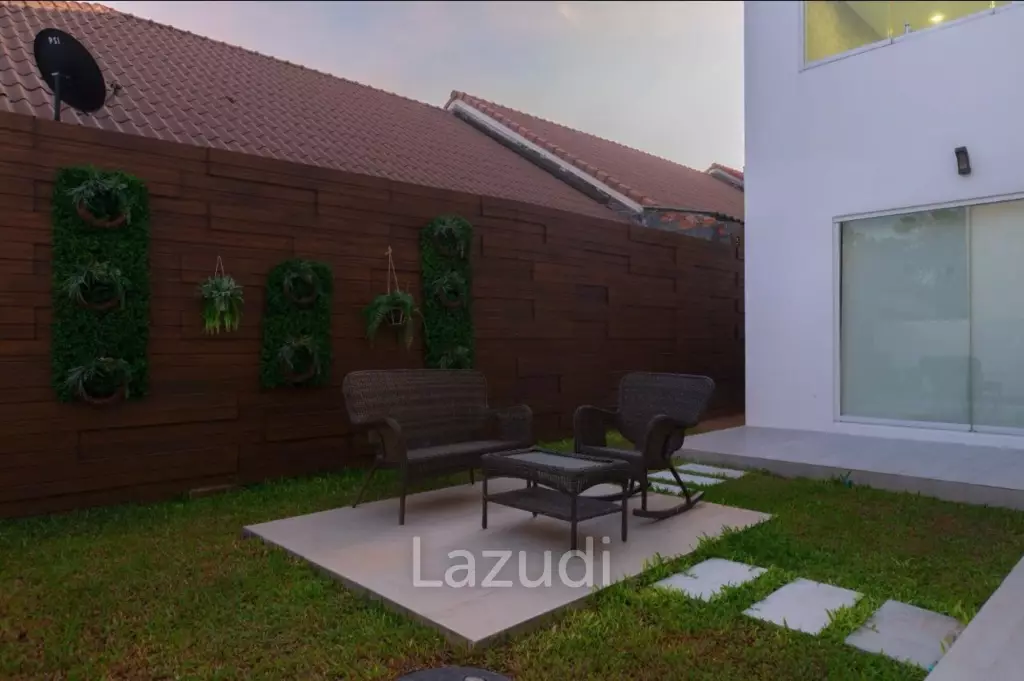 Modern 3-Bedroom Villa for Rent in the Heart of Bang Rak, Koh Samui