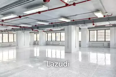 2 Restrooms 244 SQ.M Office at Skulthai Surawong Tower