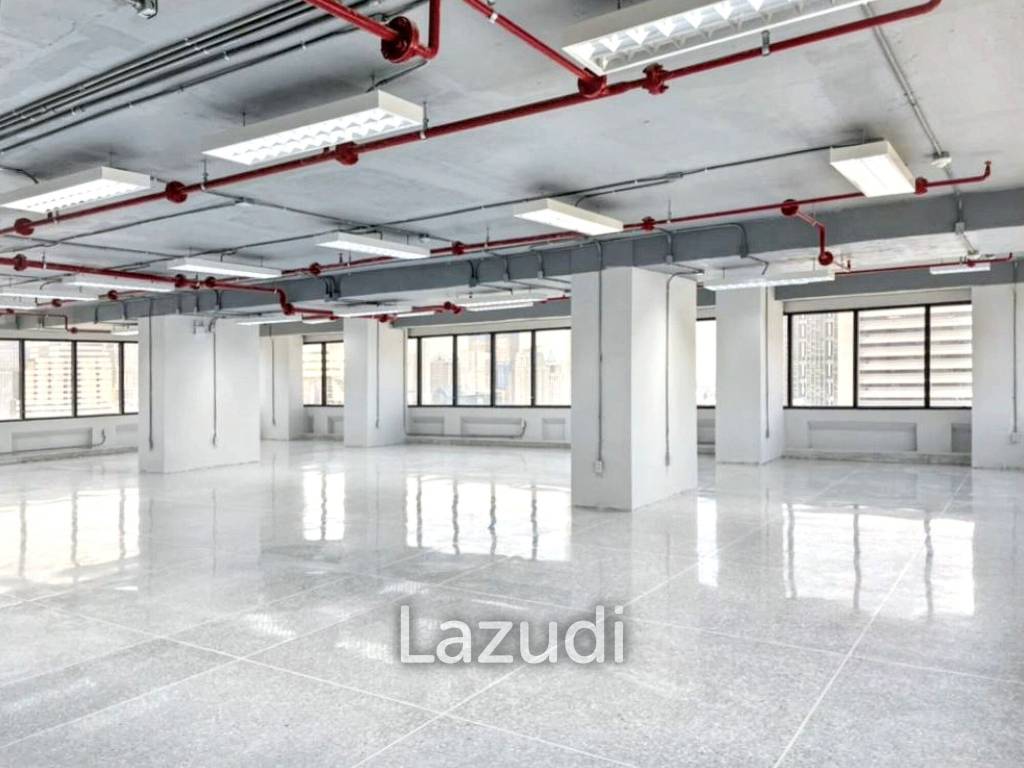 2 Restrooms 244 SQ.M Office at Skulthai Surawong Tower