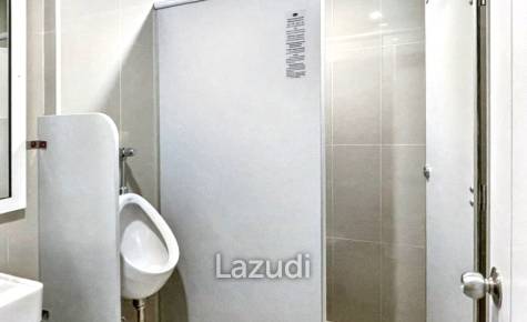 2 Restrooms 244 SQ.M Office at Skulthai Surawong Tower