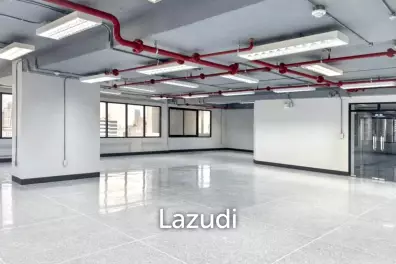 2 Restrooms 244 SQ.M Office at Skulthai Surawong Tower