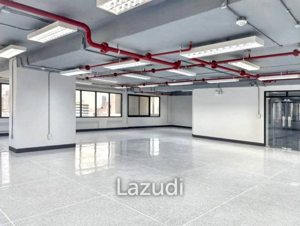2 Restrooms 244 SQ.M Office at Skulthai Surawong Tower