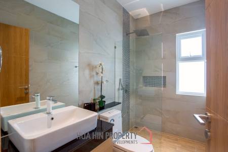Aria Hua Hin: Stunning Modern Villa For Sale