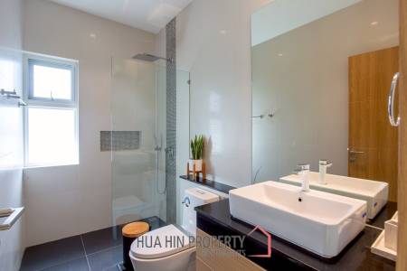 Aria Hua Hin: Stunning Modern Villa For Sale