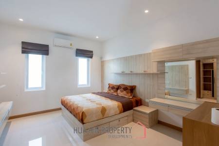 Aria Hua Hin: Stunning Modern Villa For Sale