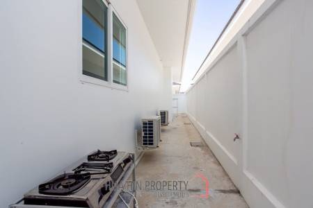 Aria Hua Hin: Stunning Modern Villa For Sale