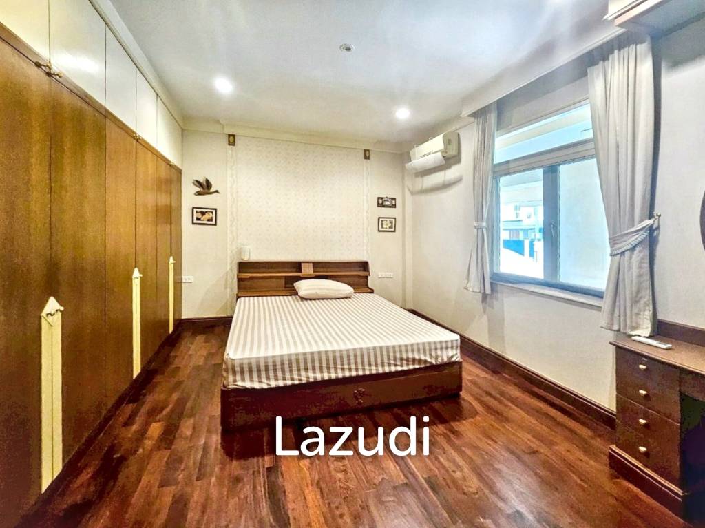 4 Bed 3 Bath 350 House in Phatthanakan 32