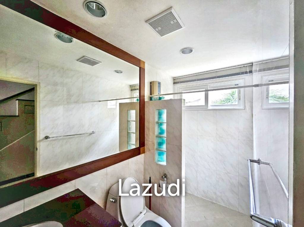 4 Bed 3 Bath 350 House in Phatthanakan 32