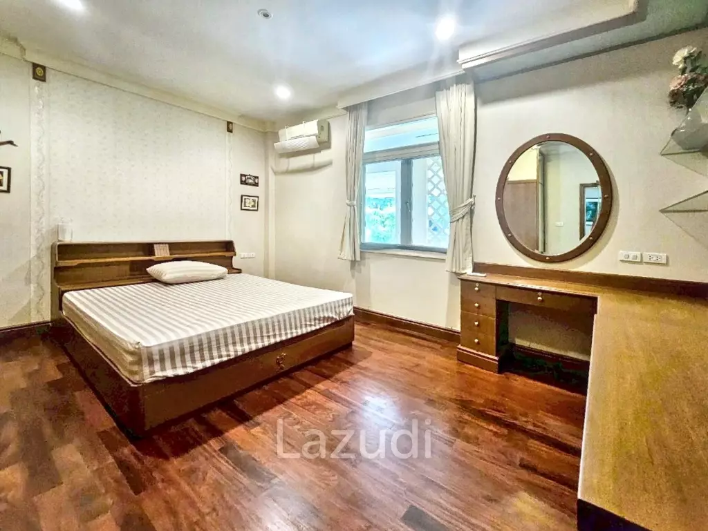 4 Bed 3 Bath 350 House in Phatthanakan 32