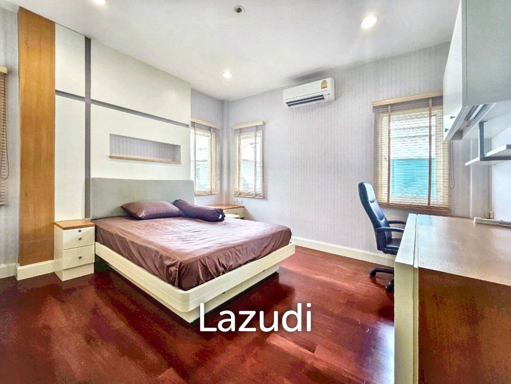 4 Bed 3 Bath 350 House in Phatthanakan 32