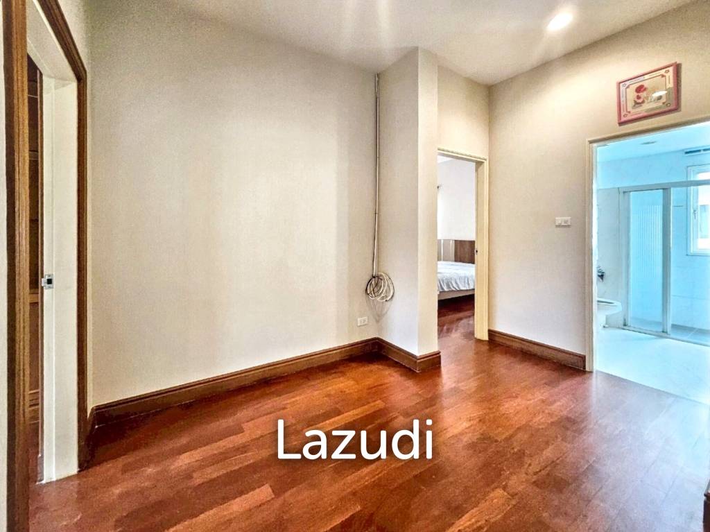 4 Bed 3 Bath 350 House in Phatthanakan 32