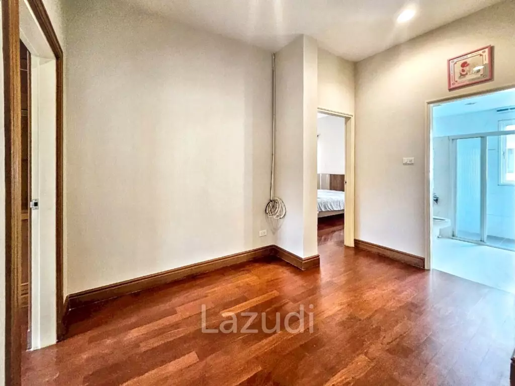 4 Bed 3 Bath 350 House in Phatthanakan 32
