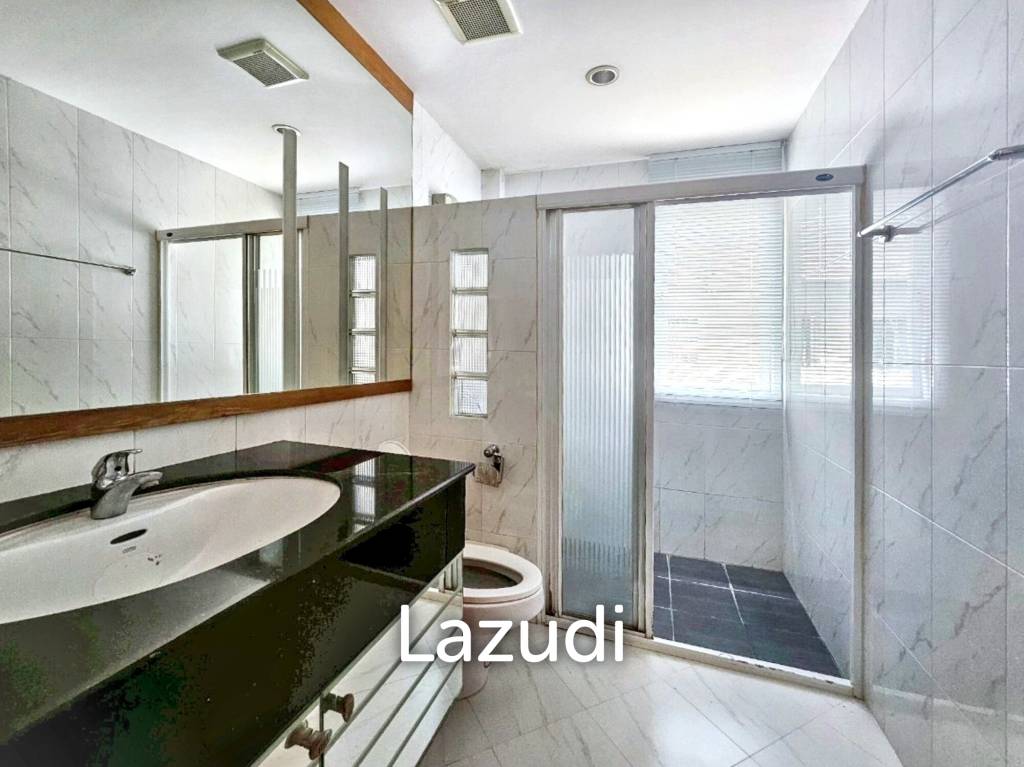 4 Bed 3 Bath 350 House in Phatthanakan 32