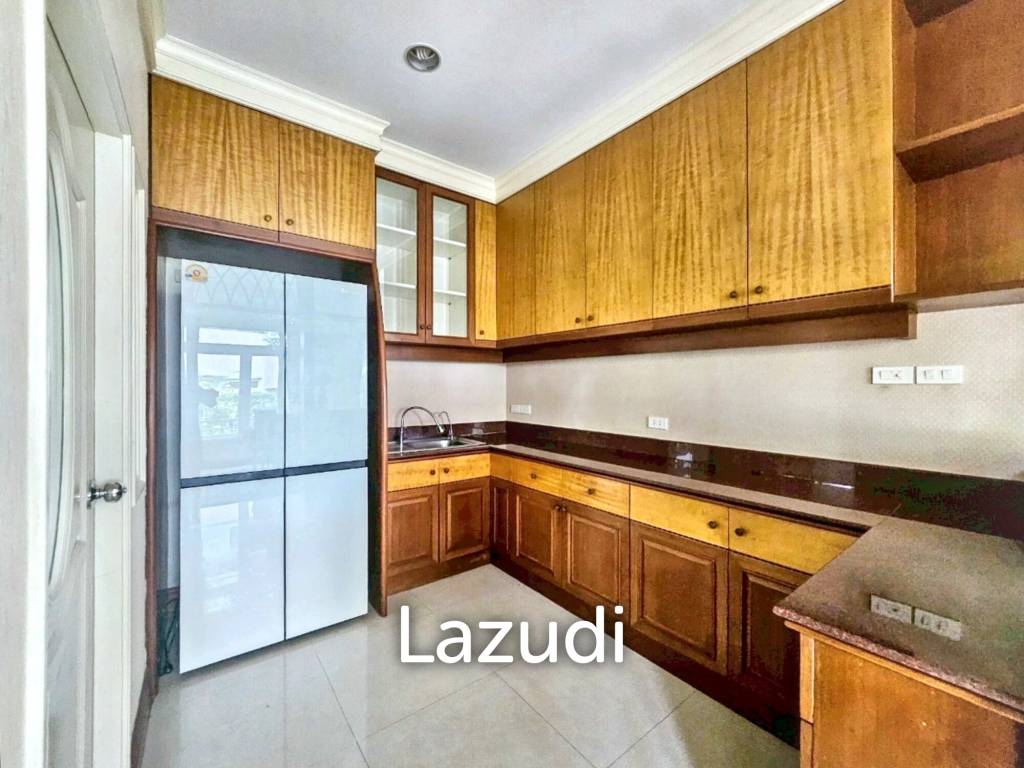 4 Bed 3 Bath 350 House in Phatthanakan 32