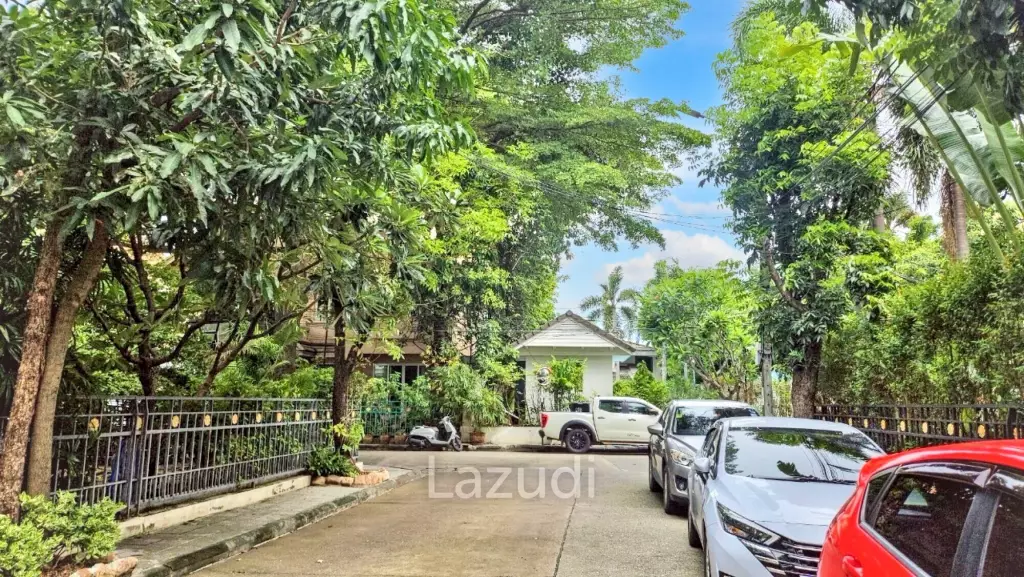 4 Bed 3 Bath 350 House in Phatthanakan 32