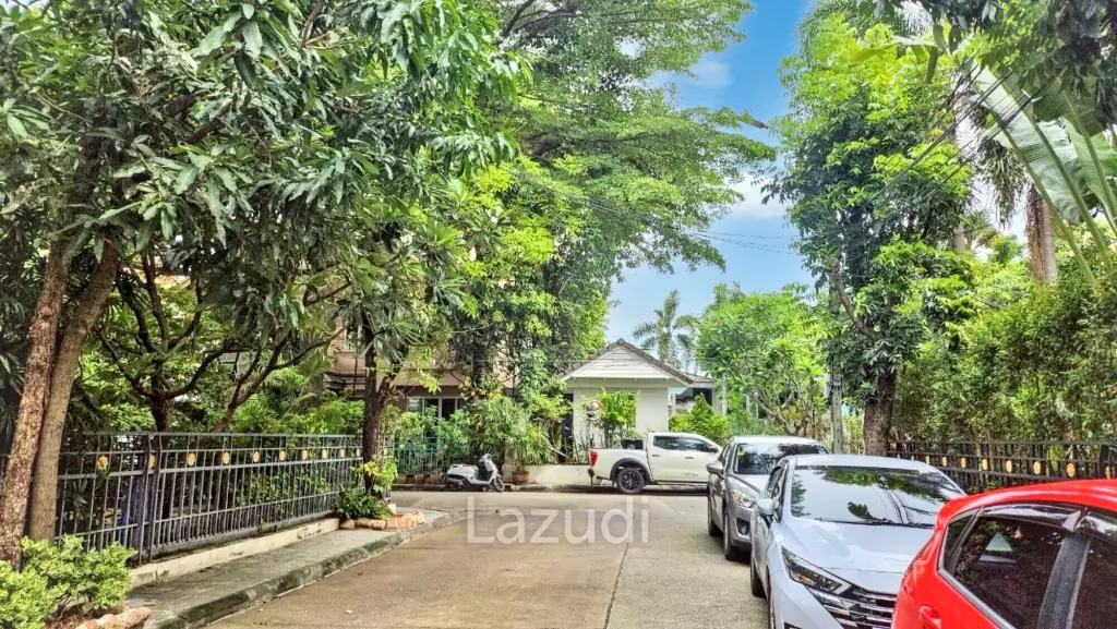 4 Bed 3 Bath 350 House in Phatthanakan 32