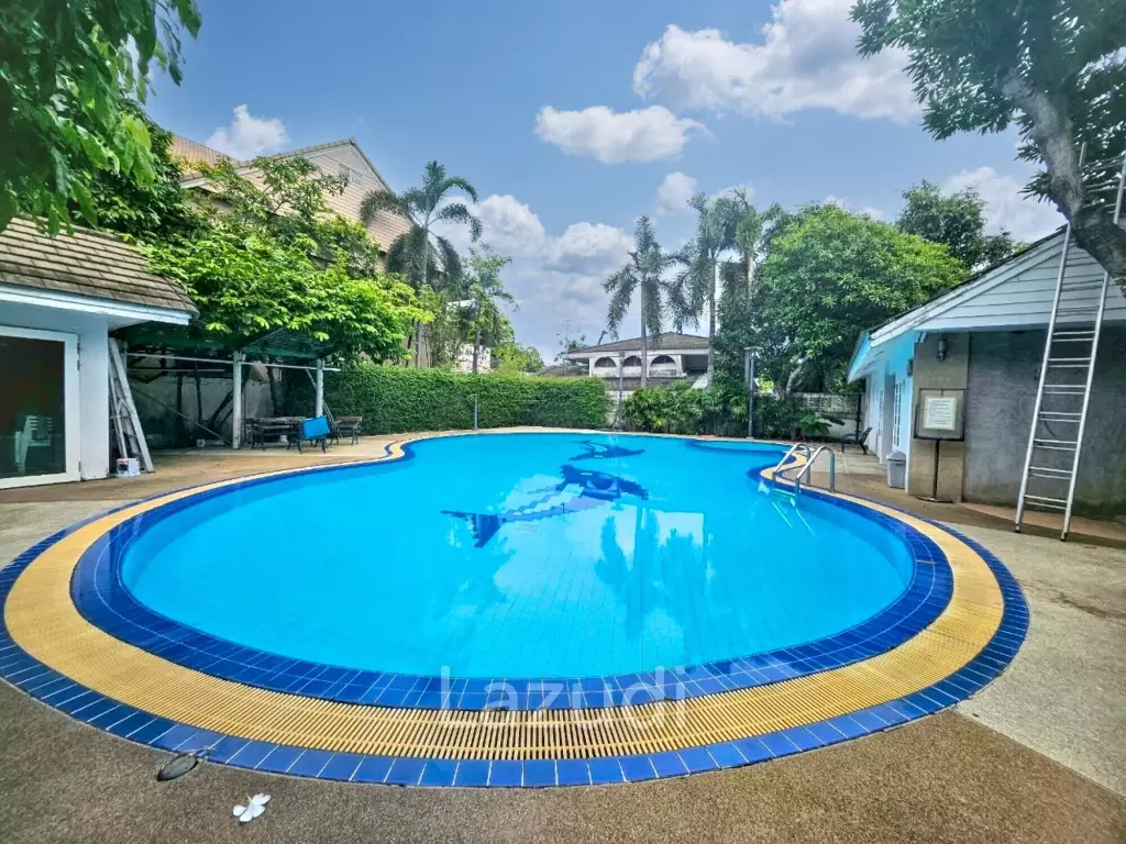 4 Bed 3 Bath 350 House in Phatthanakan 32