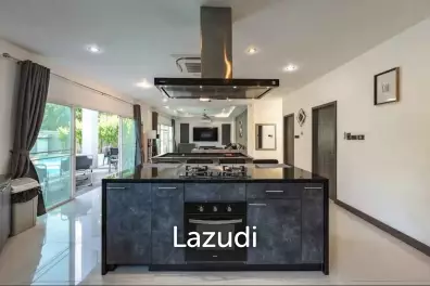 Contemporary 4-Bedroom Villa with Solar Power In Rawai