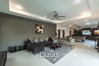 Contemporary 4-Bedroom Villa with Solar Power In Rawai