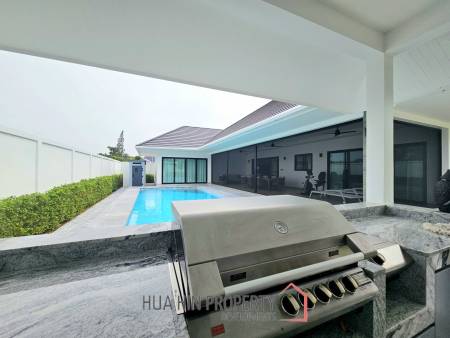 THE CLOUD 2 : Modern Luxury 3 Bedroom Villa With Pool