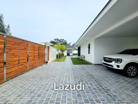 THE CLOUD 2 : Modern Luxury 3 Bedroom Villa With Pool