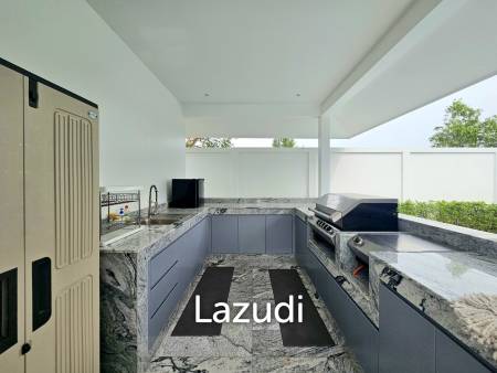 THE CLOUD 2 : Modern Luxury 3 Bedroom Villa With Pool