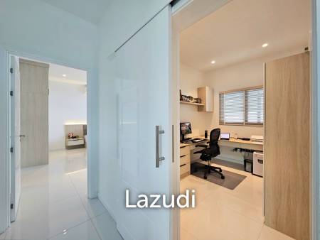 THE CLOUD 2 : Modern Luxury 3 Bedroom Villa With Pool